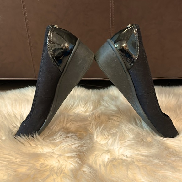 EUC Anne Klein Sport Wedge pumps - Picture 3 of 5